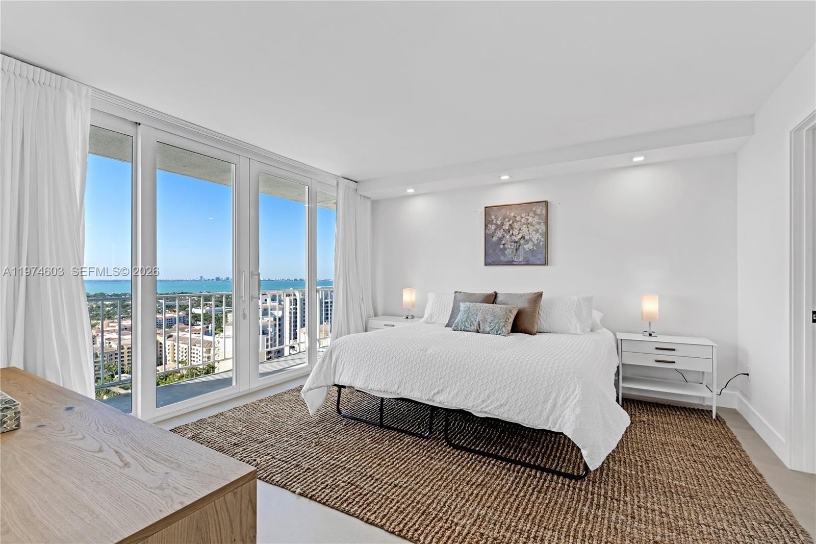 881 Ocean Dr #27D, Key Biscayne FL 33149