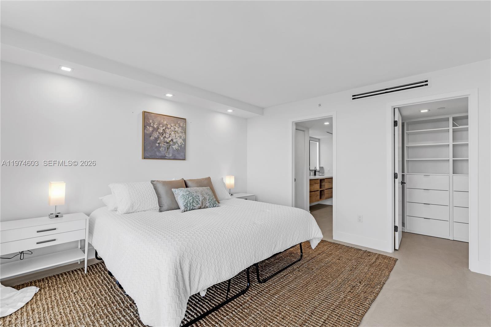 881 Ocean Dr #27D, Key Biscayne FL 33149