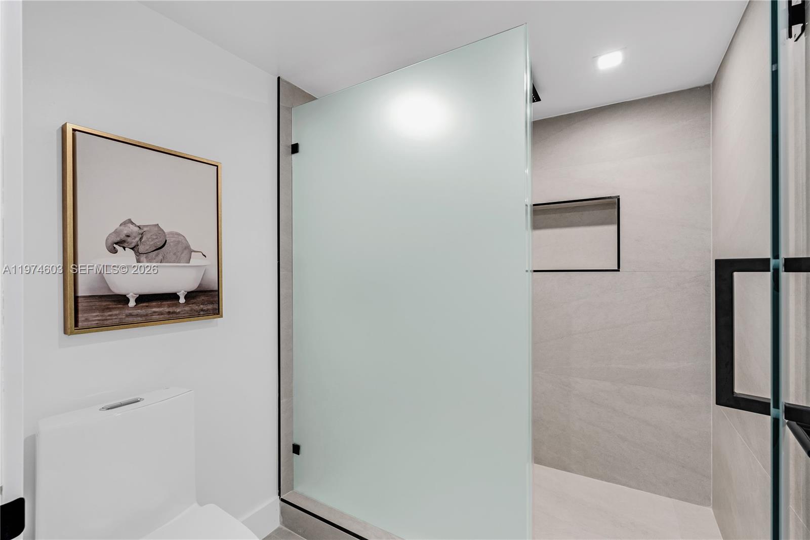 881 Ocean Dr #27D, Key Biscayne FL 33149