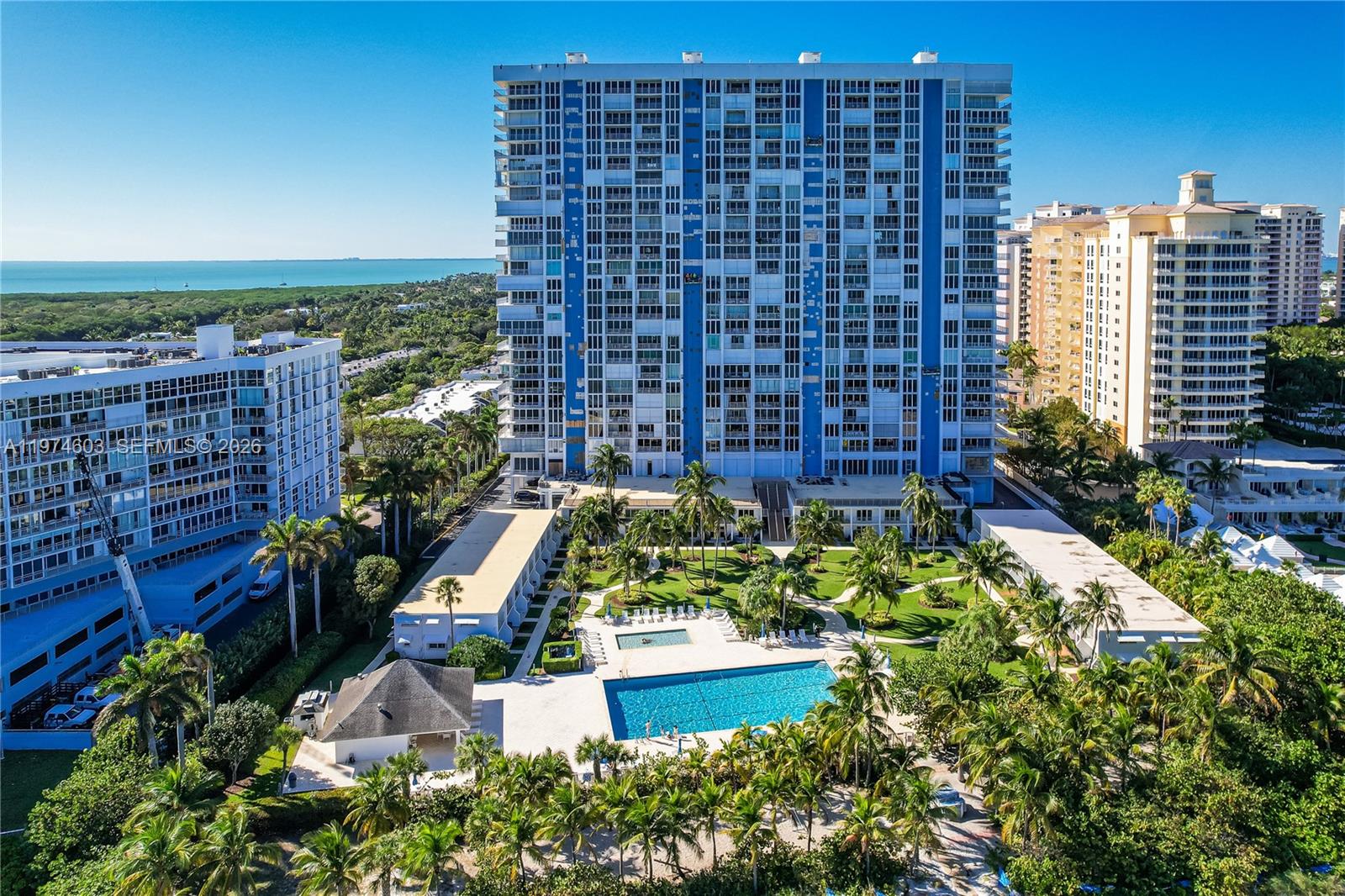 881 Ocean Dr #27D, Key Biscayne FL 33149