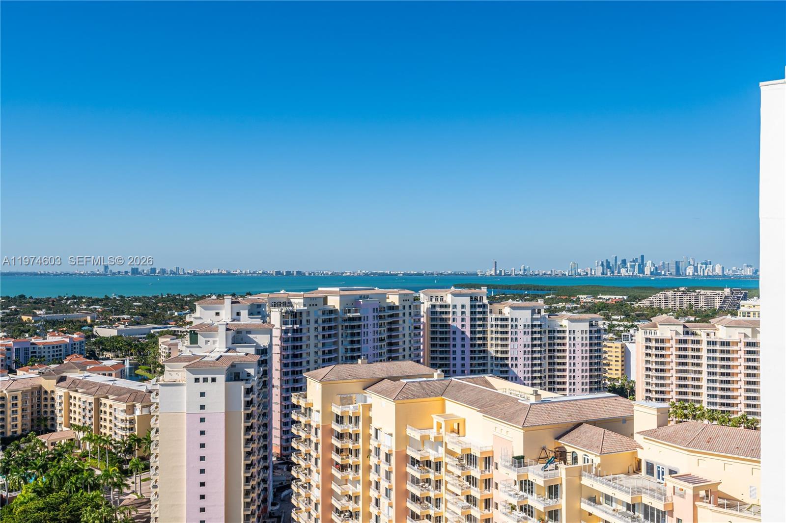 881 Ocean Dr #27D, Key Biscayne FL 33149