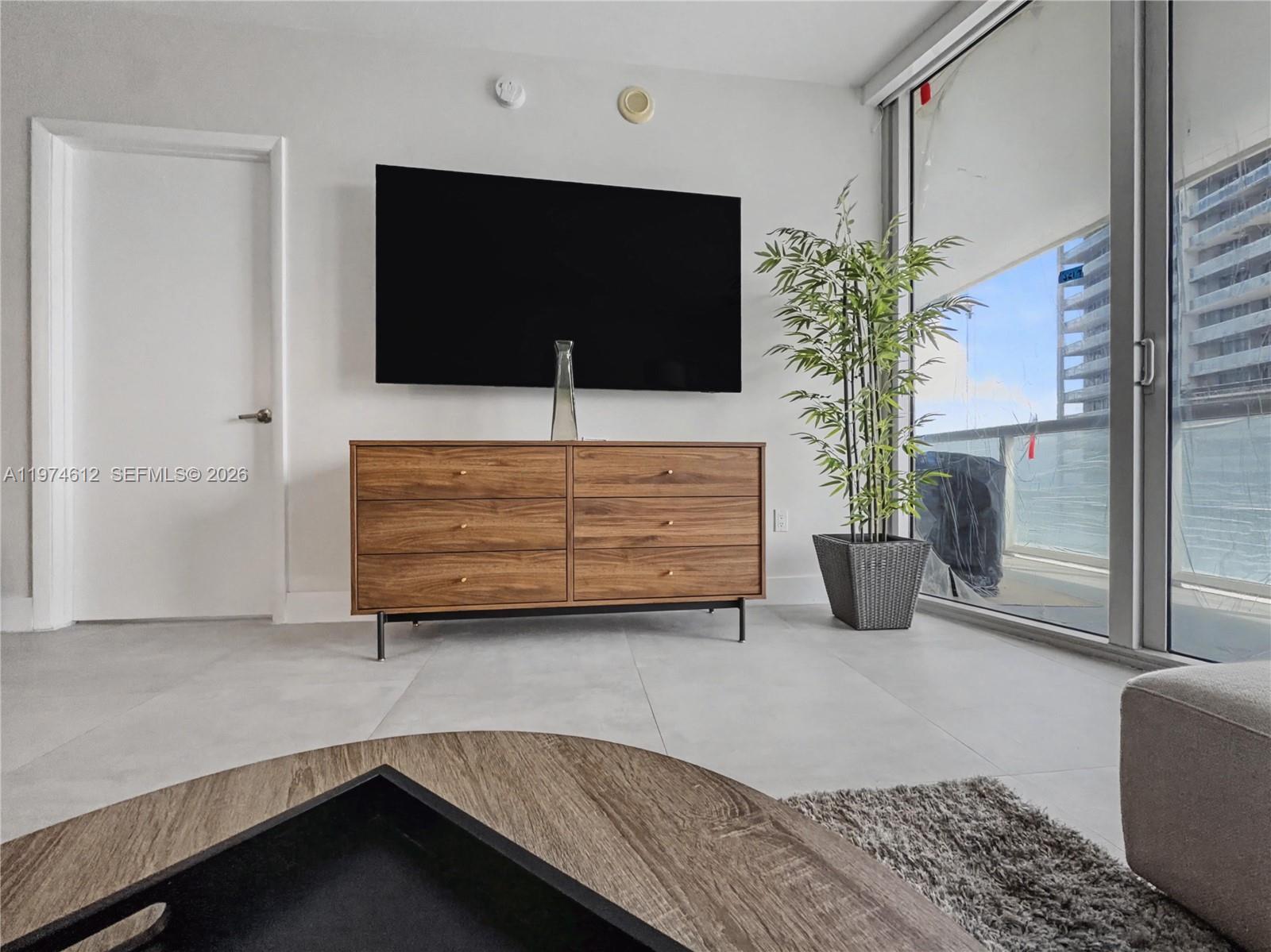 475 Brickell Ave #4611, Miami FL 33131