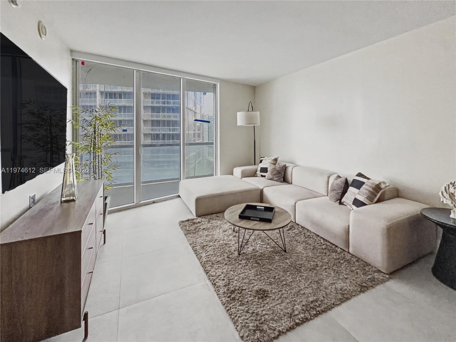 475 Brickell Ave #4611, Miami FL 33131