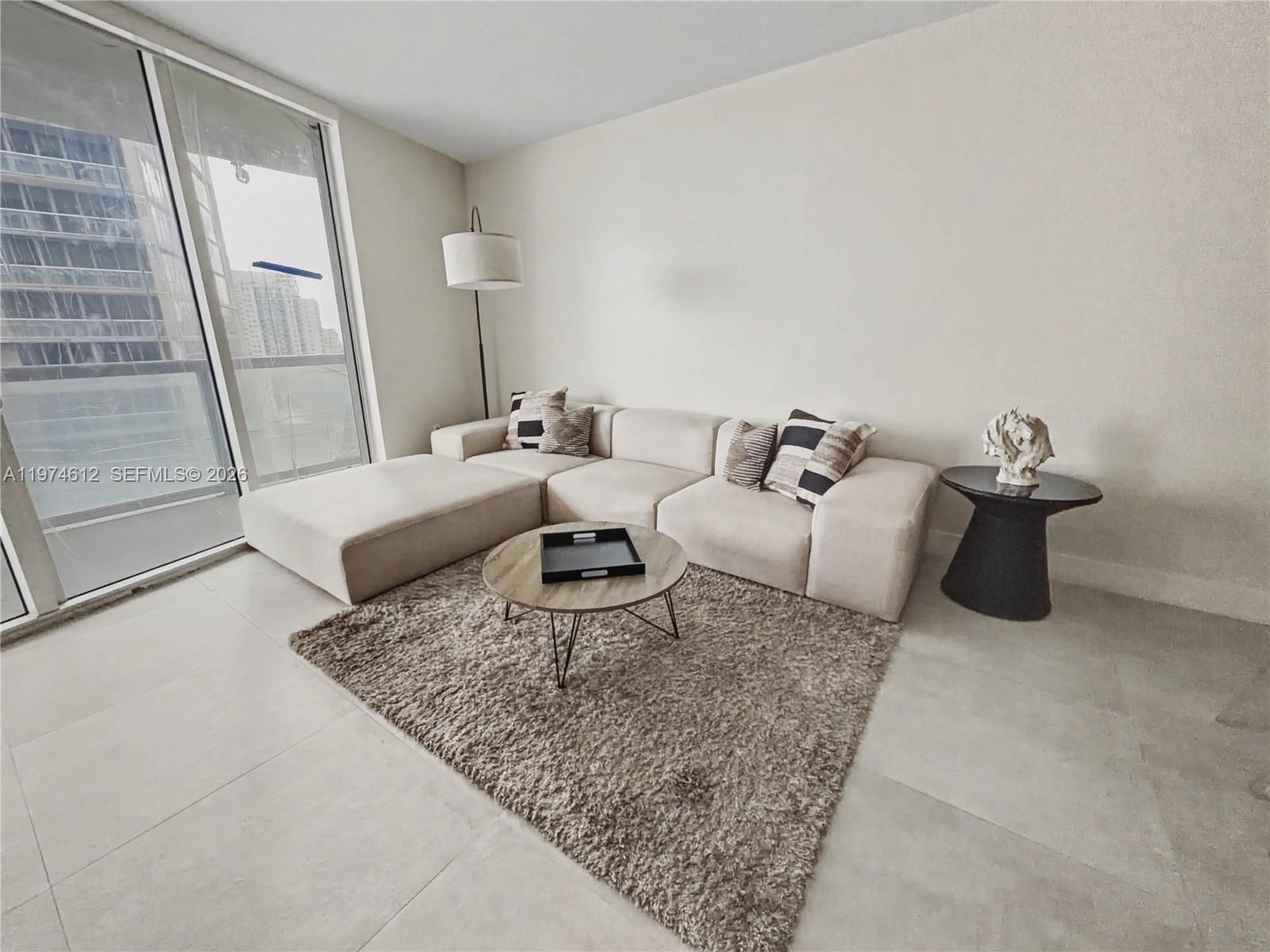 475 Brickell Ave #4611, Miami FL 33131