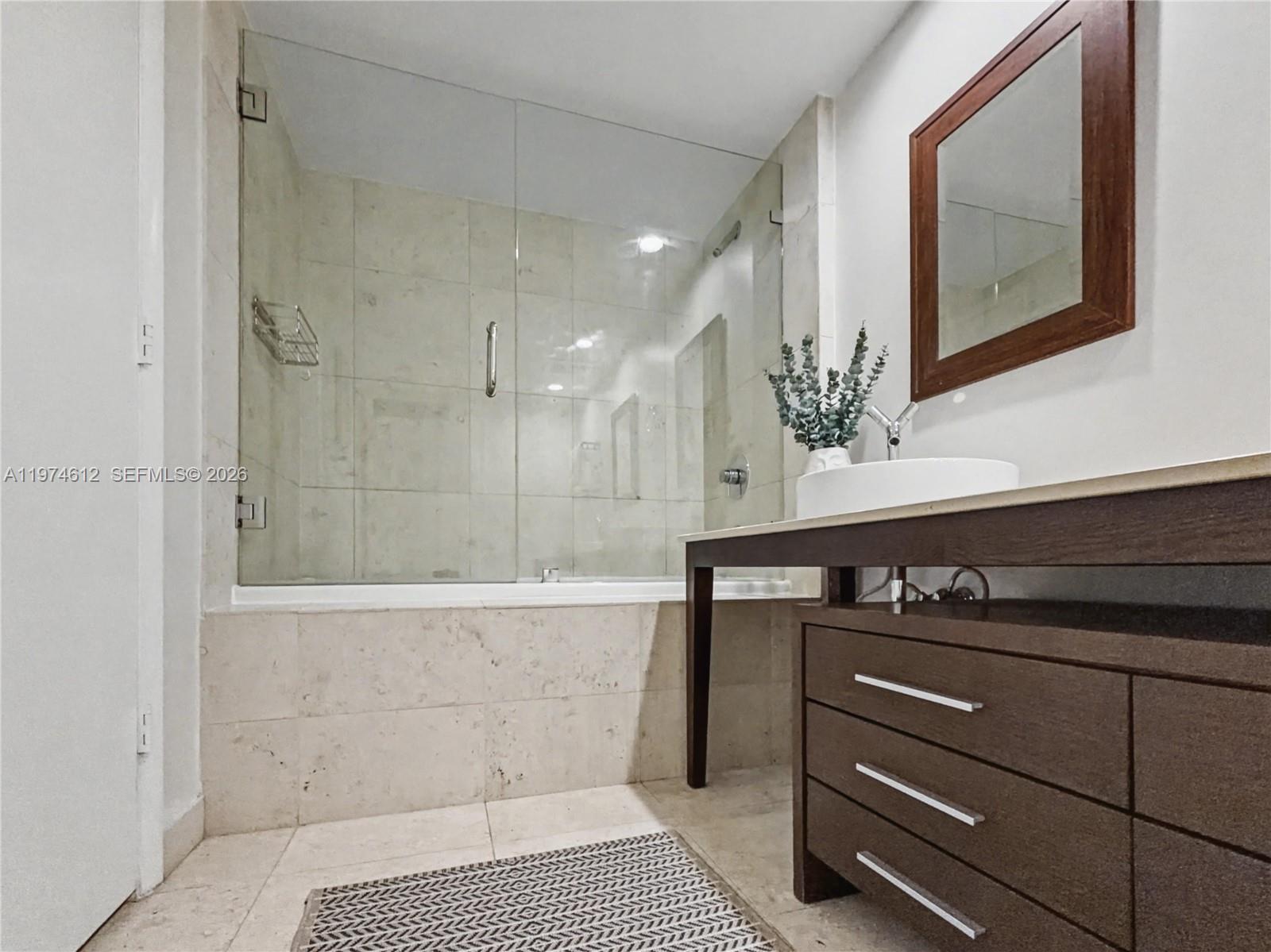 475 Brickell Ave #4611, Miami FL 33131