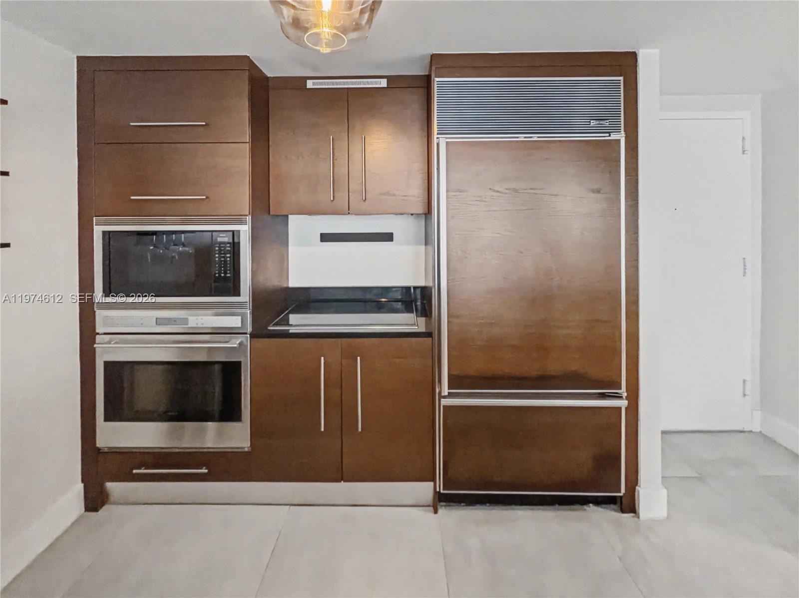 475 Brickell Ave #4611, Miami FL 33131