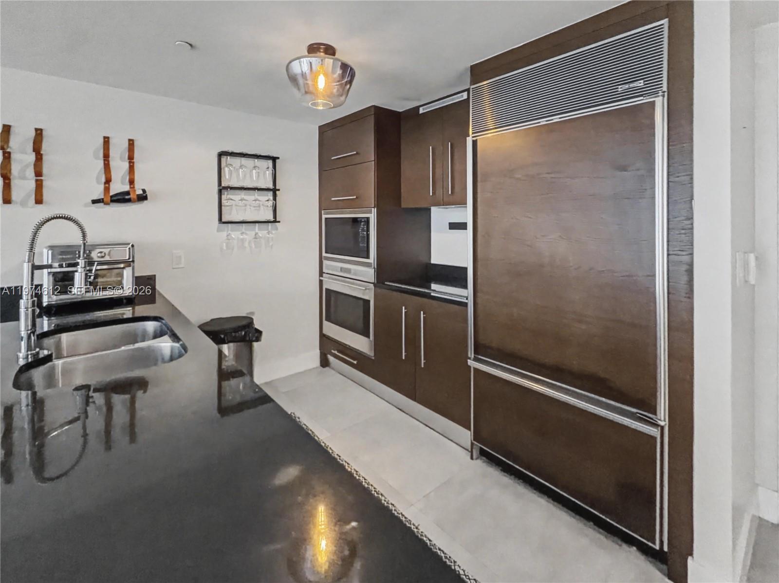 475 Brickell Ave #4611, Miami FL 33131