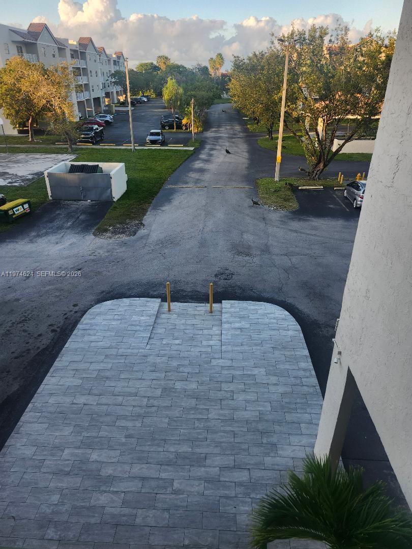 8240 SW 210th St #220, Cutler Bay FL 33189