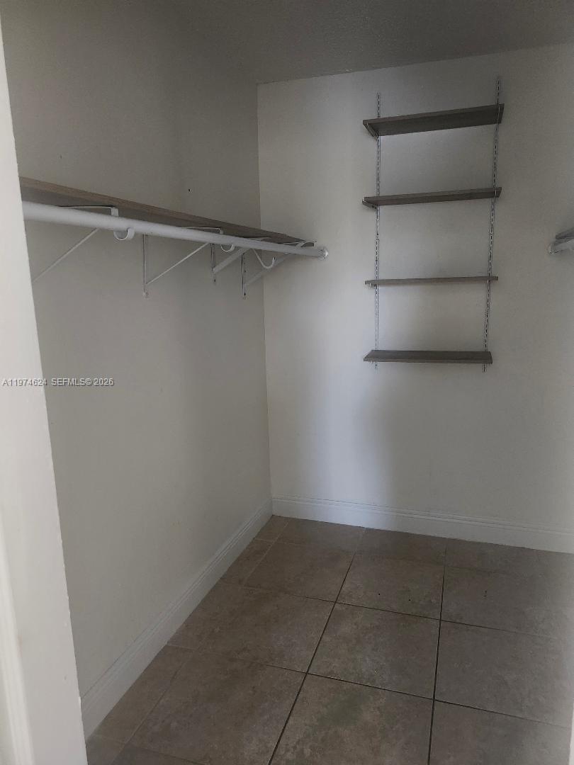 8240 SW 210th St #220, Cutler Bay FL 33189
