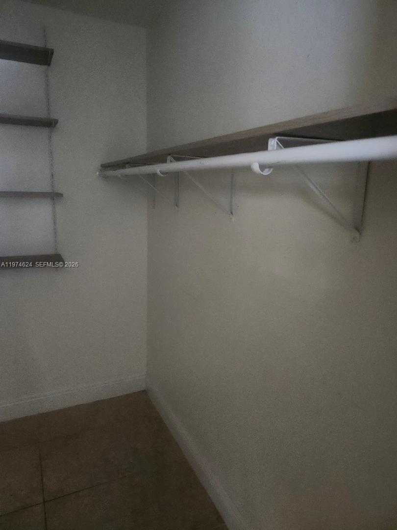 8240 SW 210th St #220, Cutler Bay FL 33189