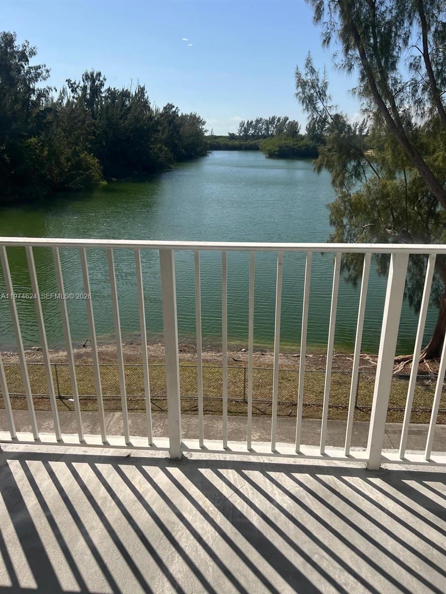 8240 SW 210th St #220, Cutler Bay FL 33189