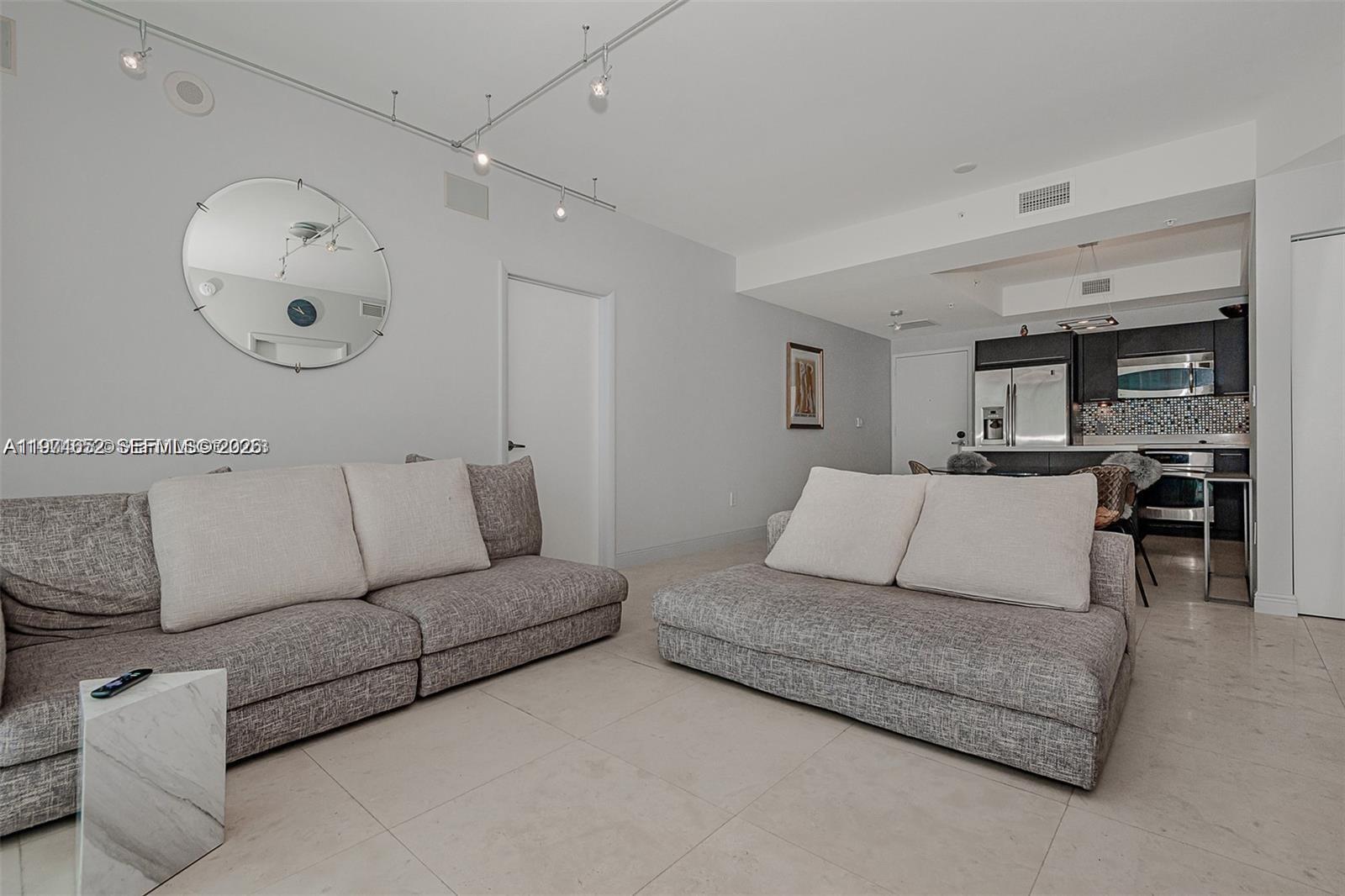 90 SW 3rd St #2002, Miami FL 33130