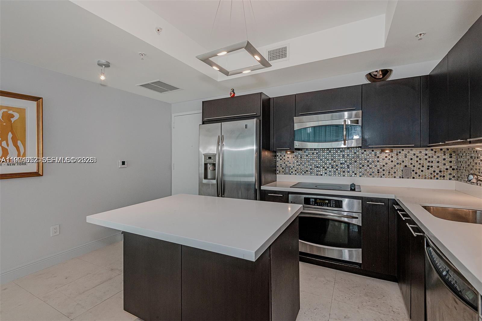90 SW 3rd St #2002, Miami FL 33130