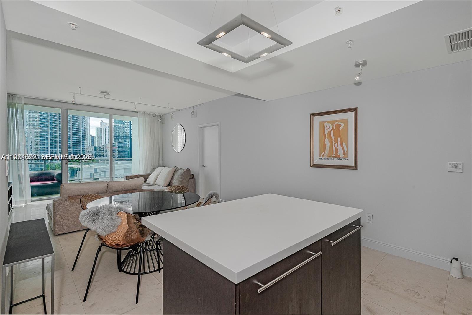 90 SW 3rd St #2002, Miami FL 33130