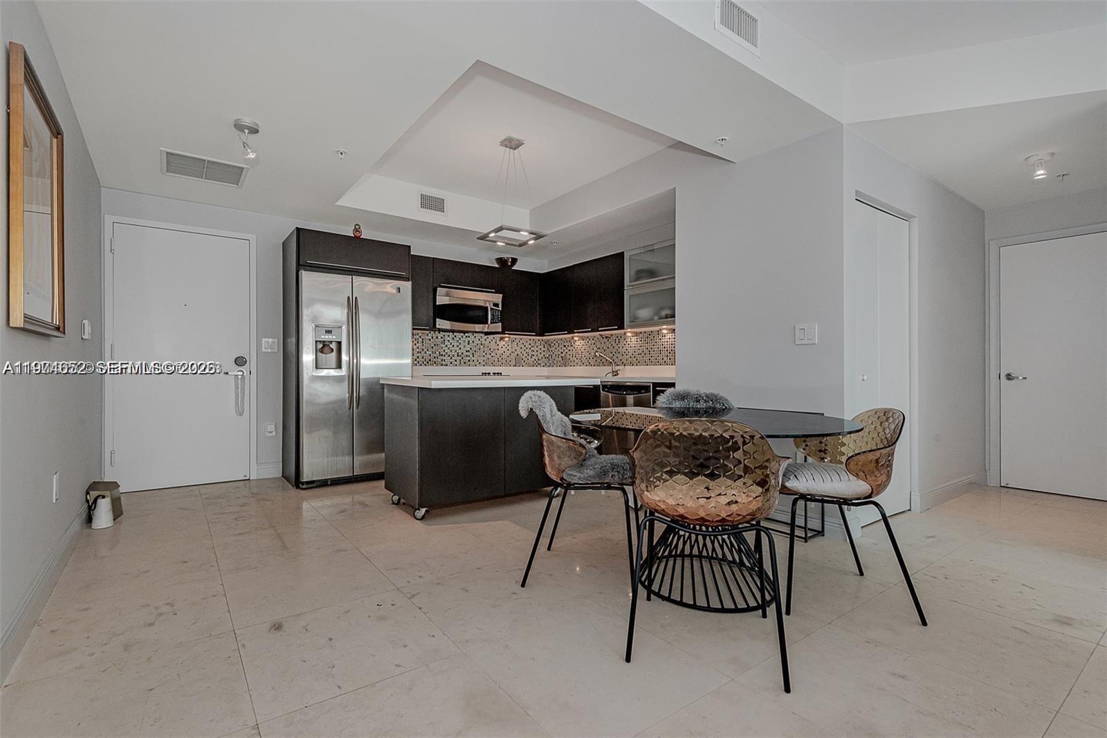 90 SW 3rd St #2002, Miami FL 33130