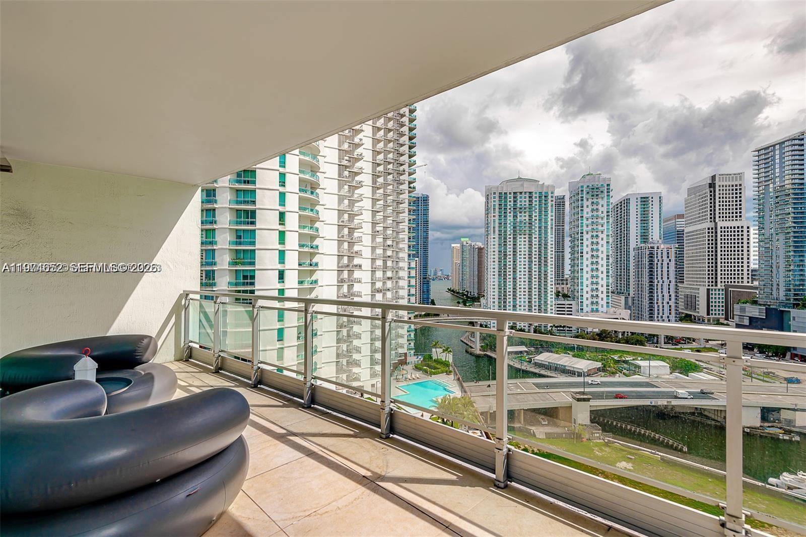 90 SW 3rd St #2002, Miami FL 33130