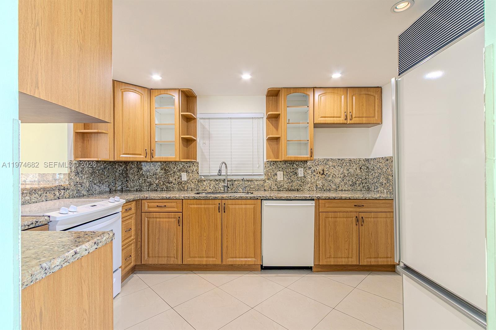 121 Golden Isles Dr #201, Hallandale Beach FL 33009