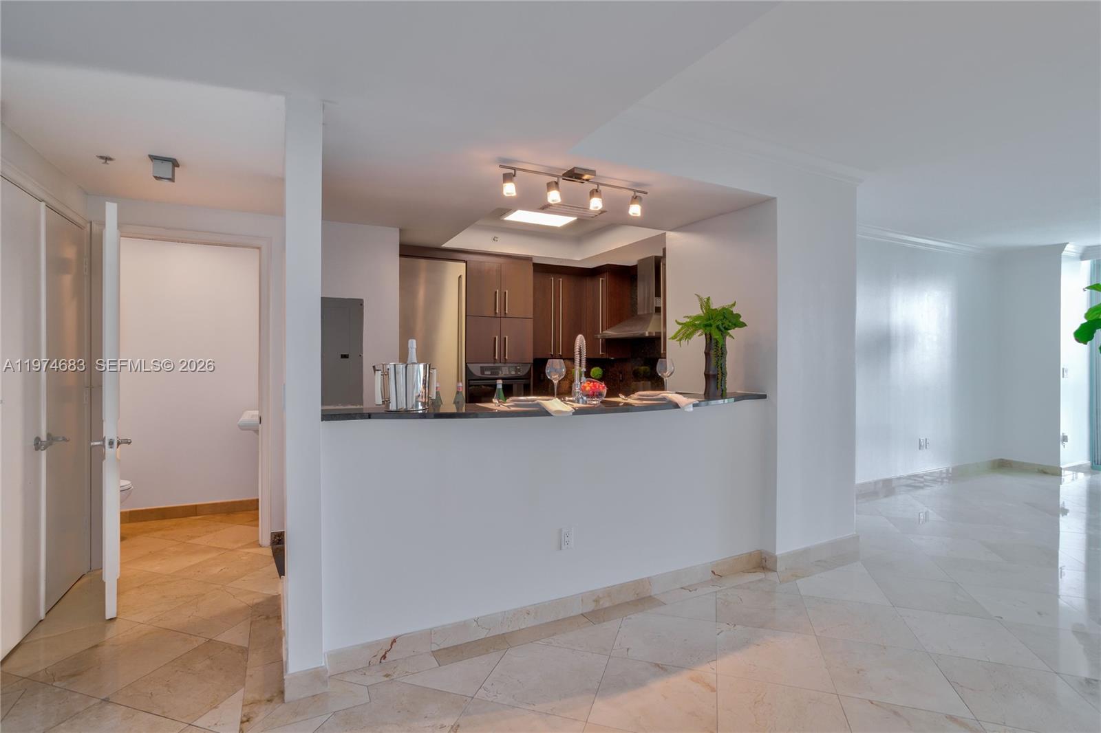 3400 SW 27th Ave #906, Miami FL 33133