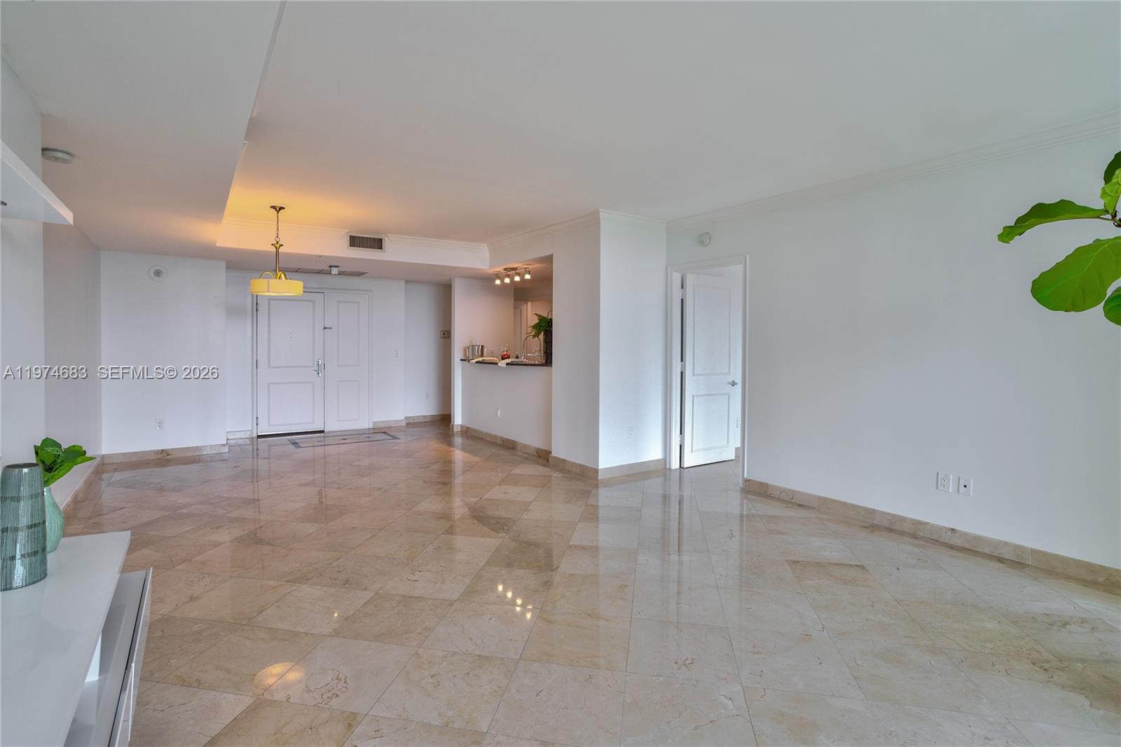3400 SW 27th Ave #906, Miami FL 33133