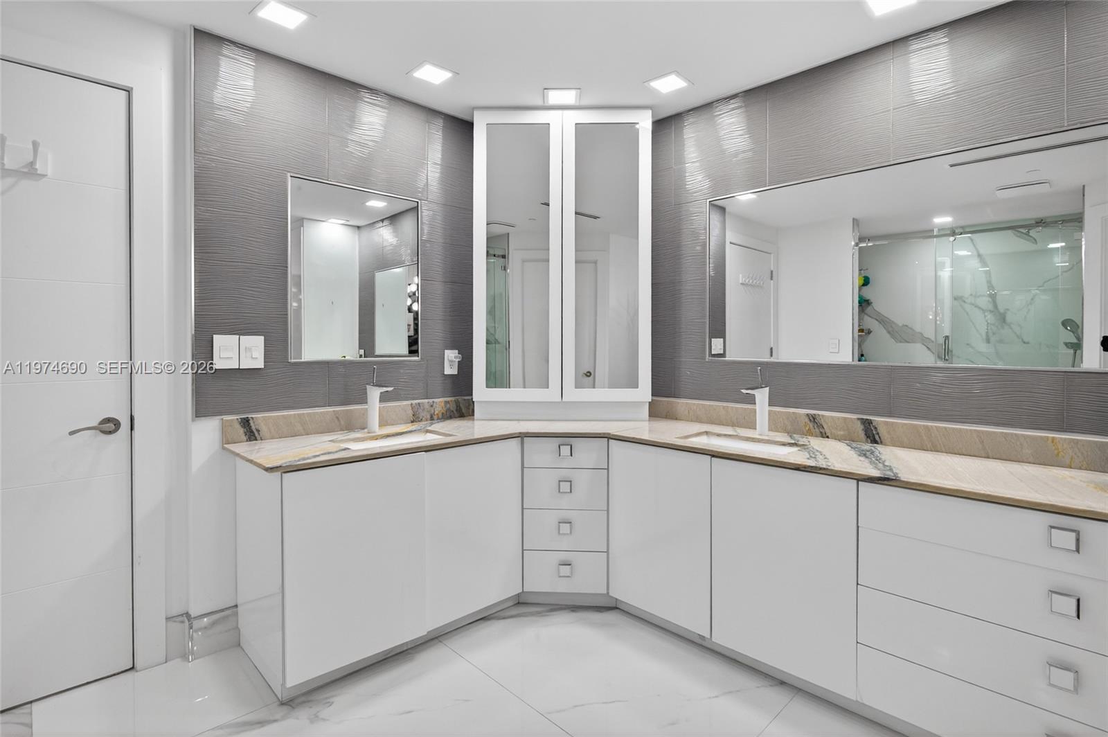 3415 N Ocean Dr #401, Hollywood FL 33019