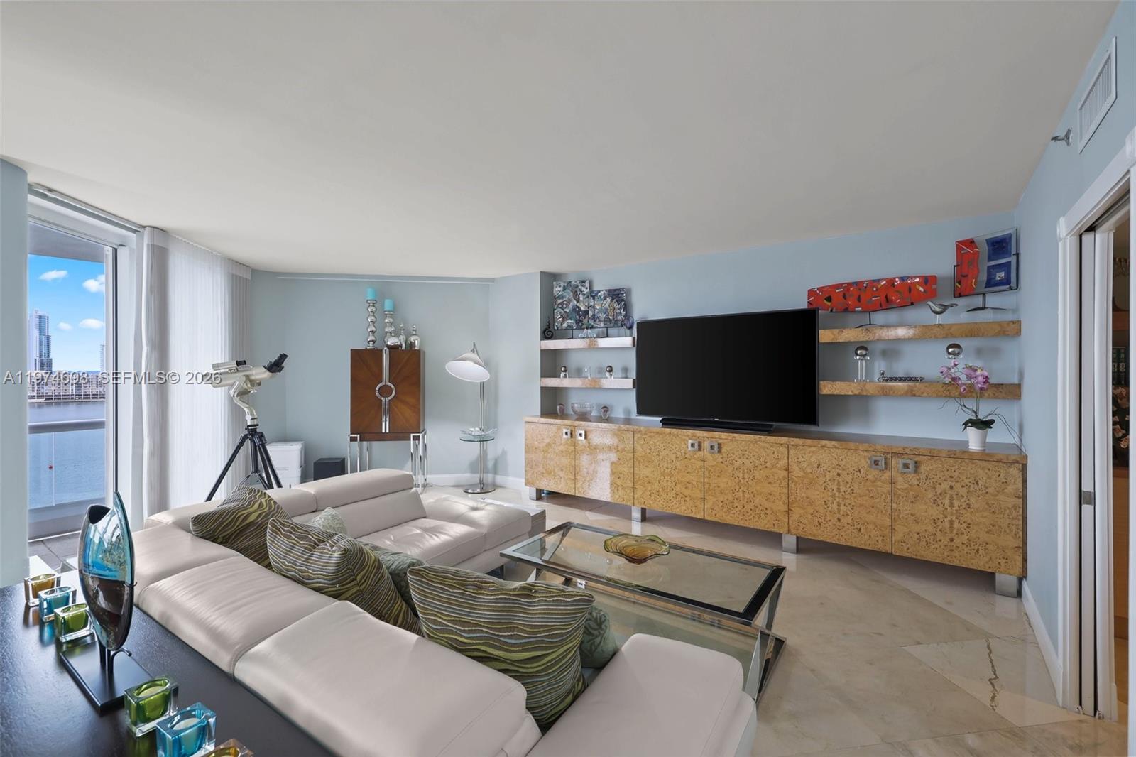 2600 Island Blvd #1006, Aventura FL 33160