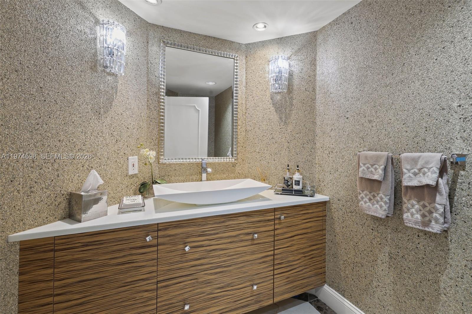 2600 Island Blvd #1006, Aventura FL 33160