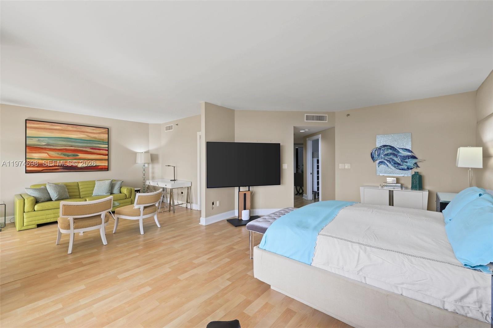 2600 Island Blvd #1006, Aventura FL 33160