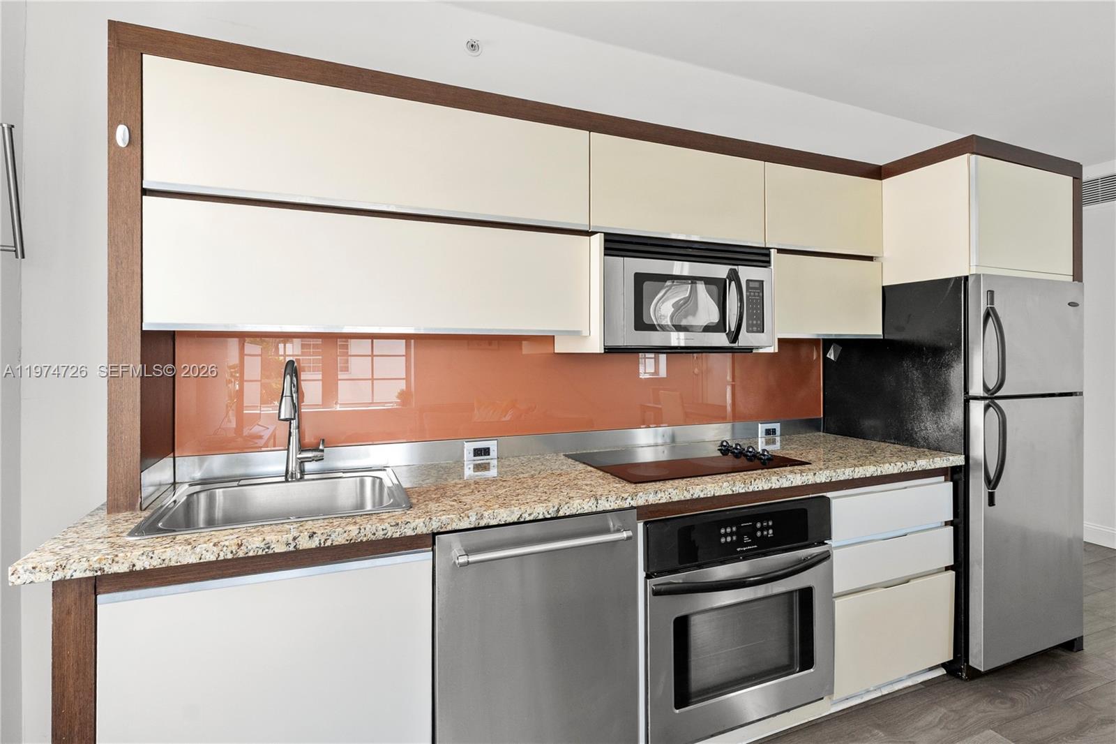435 21st St #318, Miami Beach FL 33139