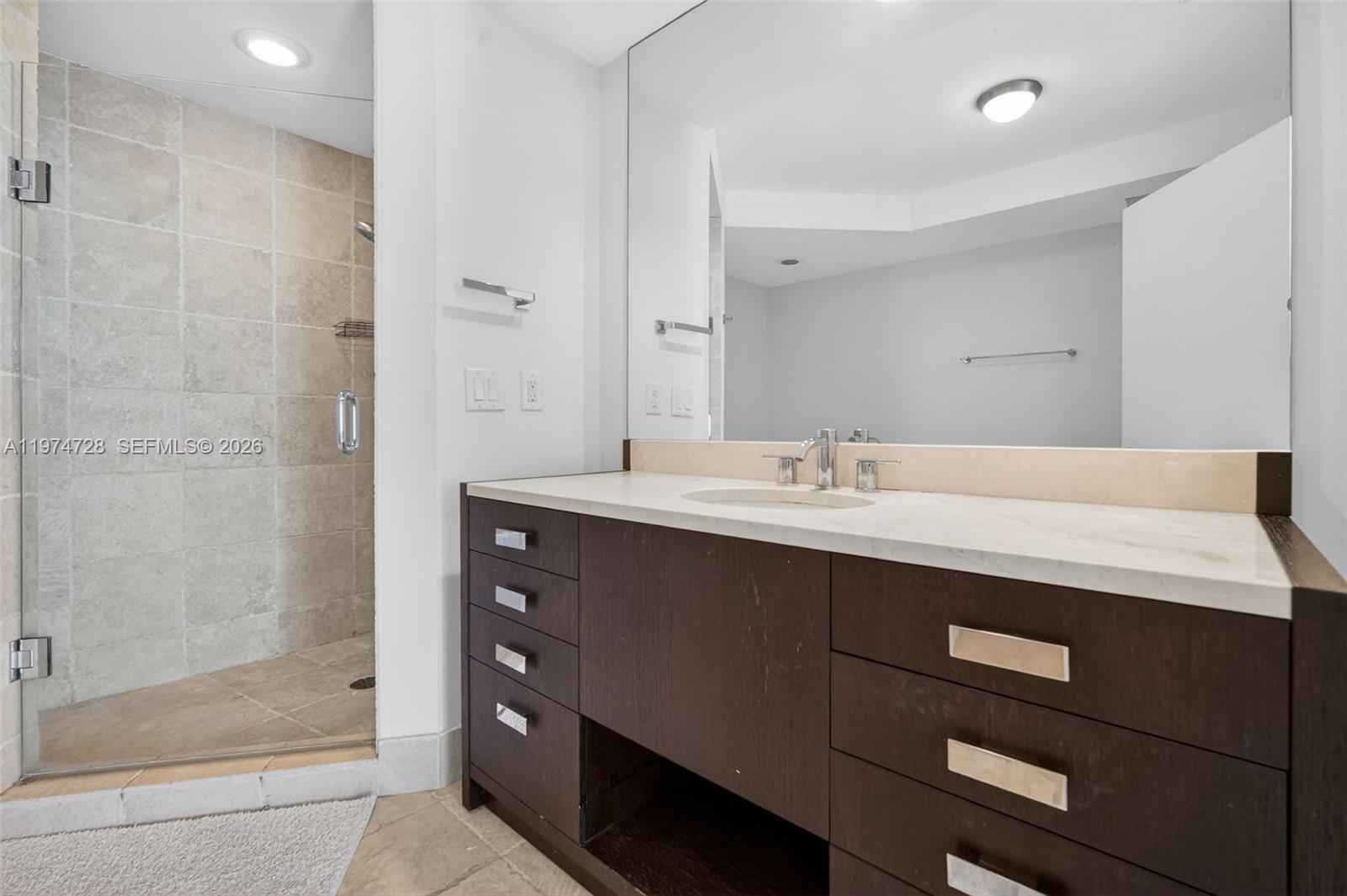 18201 Collins Ave #2008, Sunny Isles Beach FL 33160