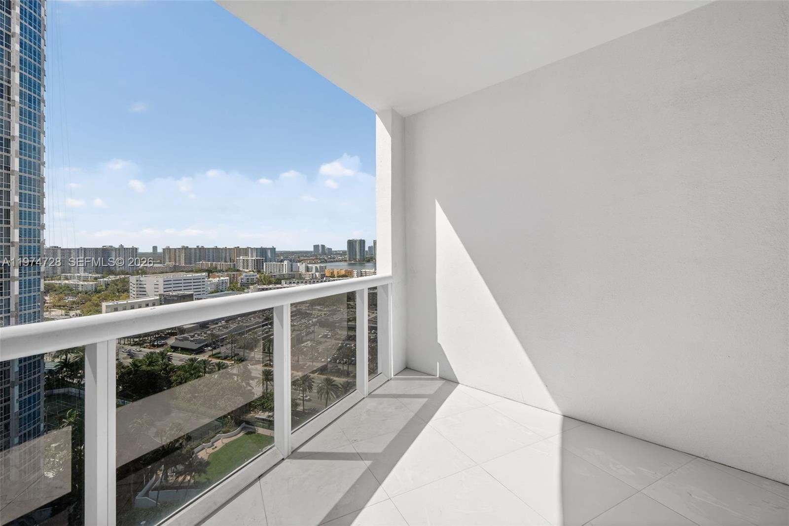 18201 Collins Ave #2008, Sunny Isles Beach FL 33160