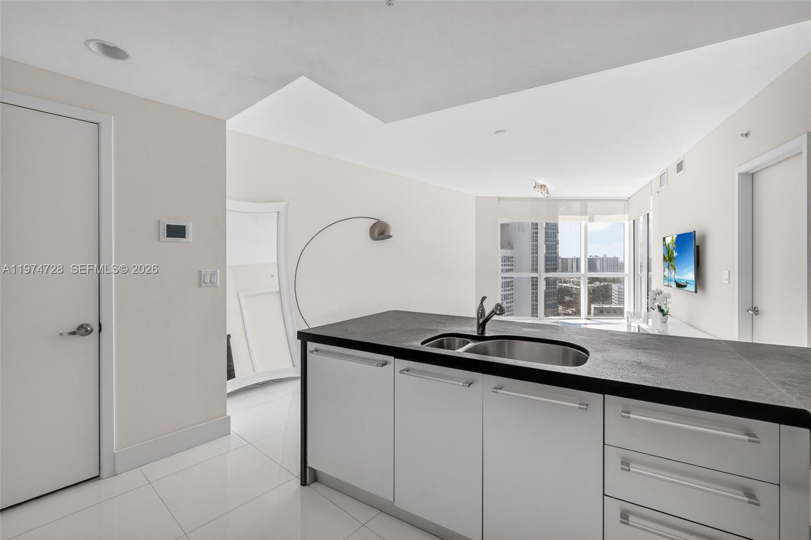 18201 Collins Ave #2008, Sunny Isles Beach FL 33160