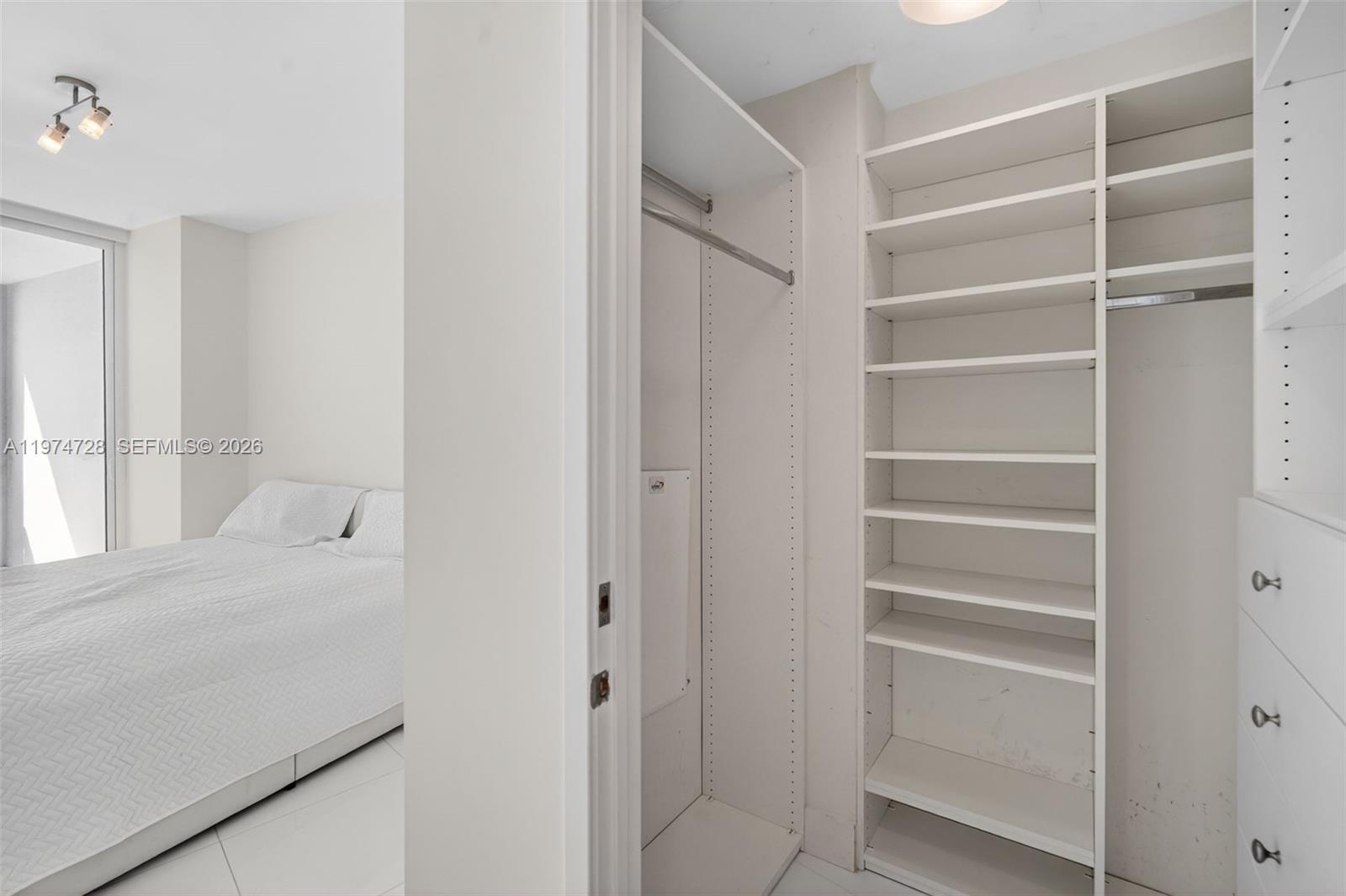 18201 Collins Ave #2008, Sunny Isles Beach FL 33160