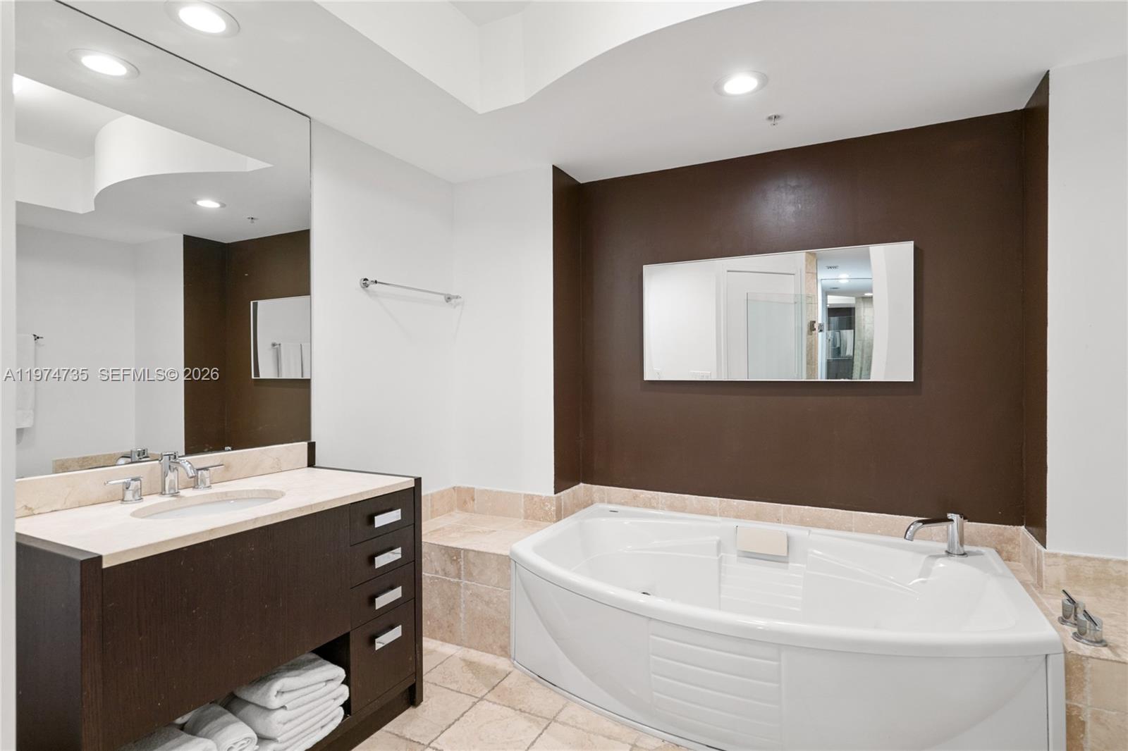 18201 Collins Ave #1804, Sunny Isles Beach FL 33160