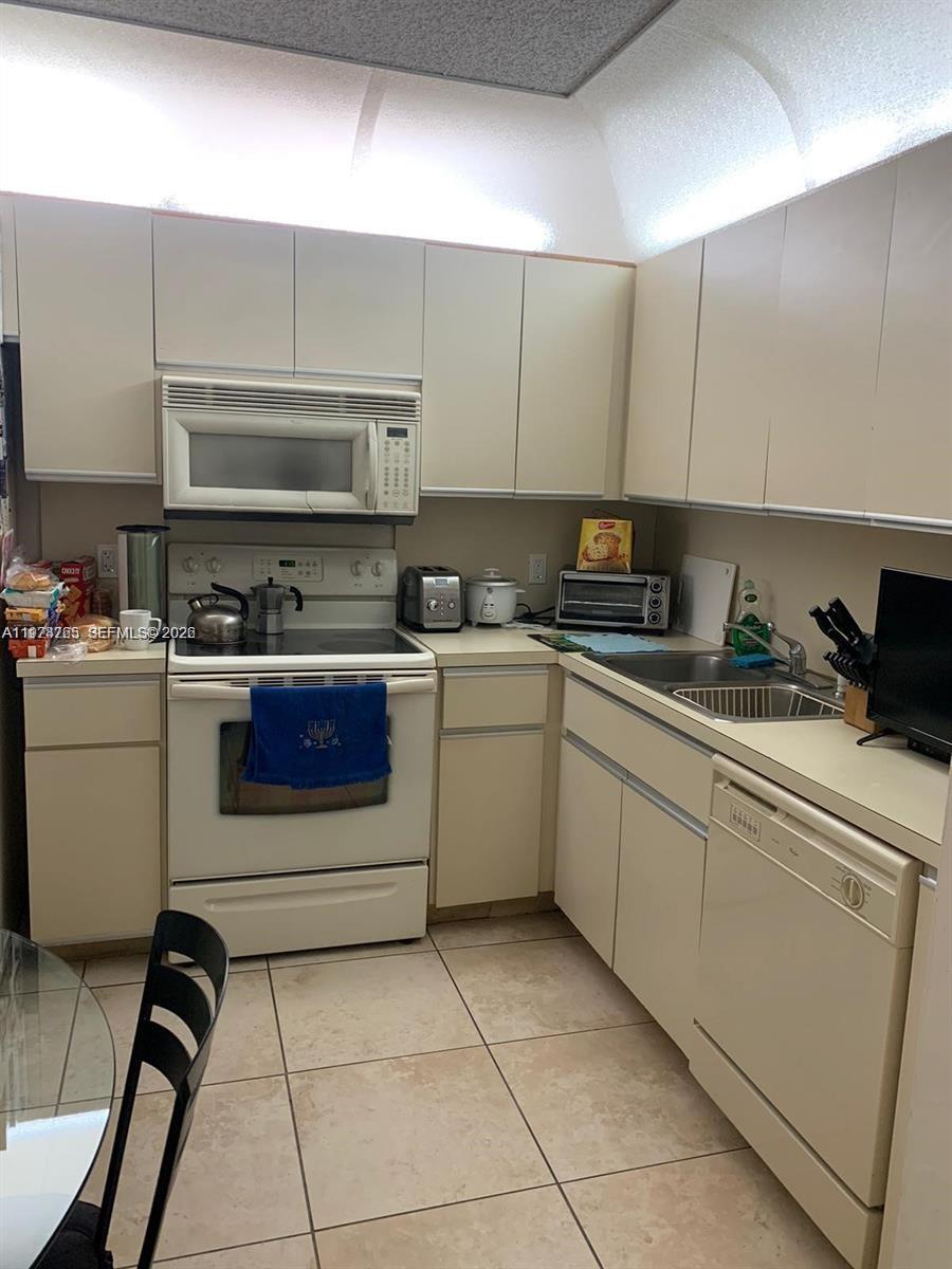 8877 Collins Avenue #506, Surfside FL 33154