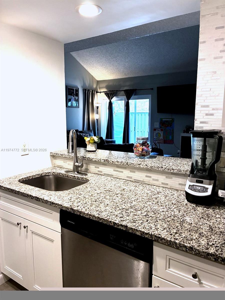 2024 Champions Way, North Lauderdale FL 33068