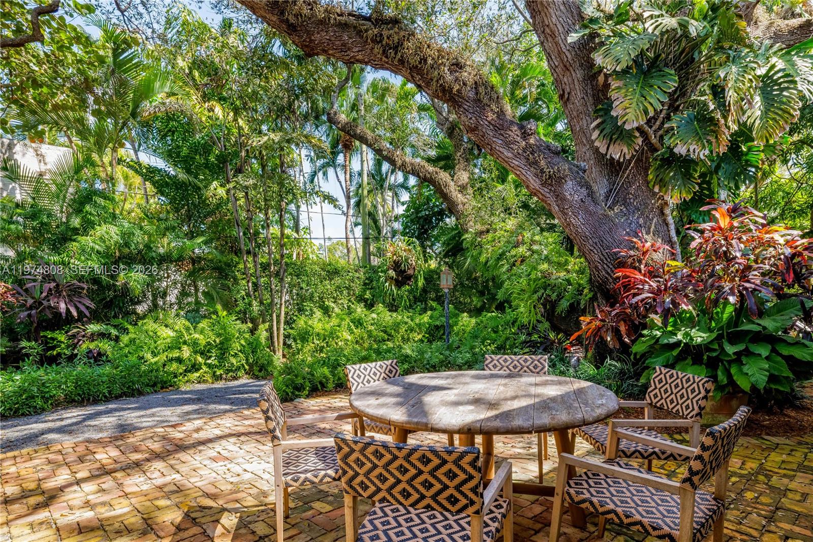 935 Escobar, Coral Gables FL 33134
