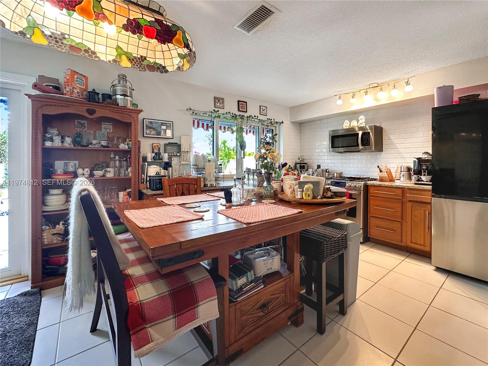 11501 NW 41st St, Sunrise FL 33323