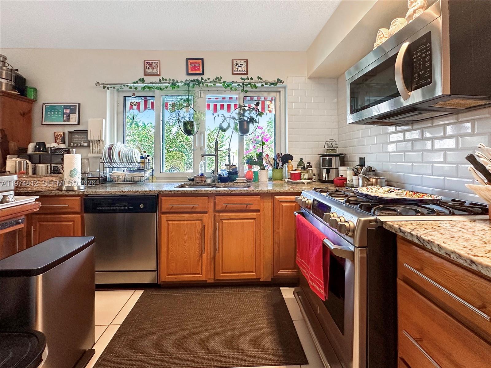 11501 NW 41st St, Sunrise FL 33323