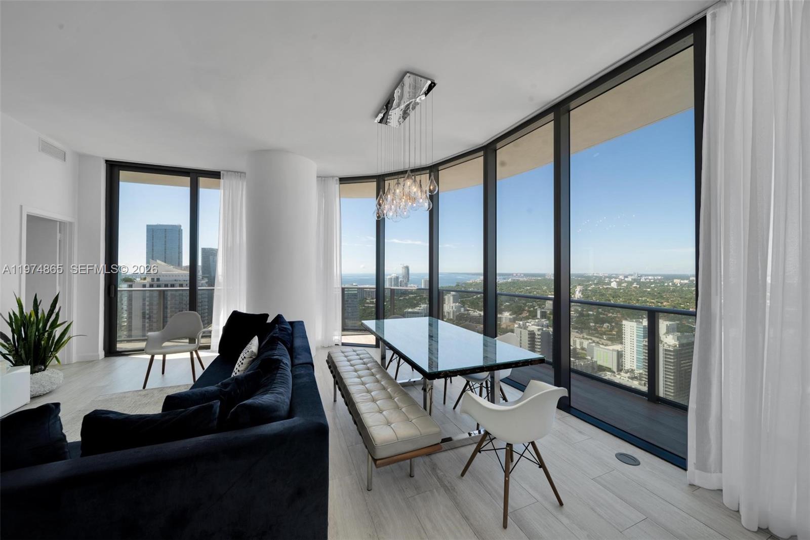 55 SW 9th St #4406, Miami FL 33130