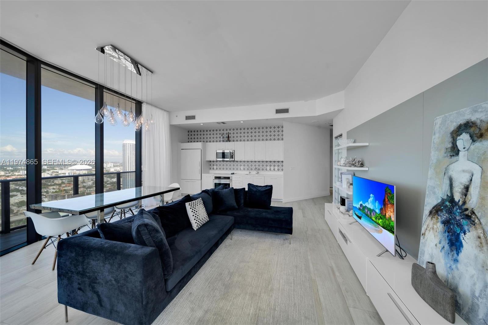 55 SW 9th St #4406, Miami FL 33130
