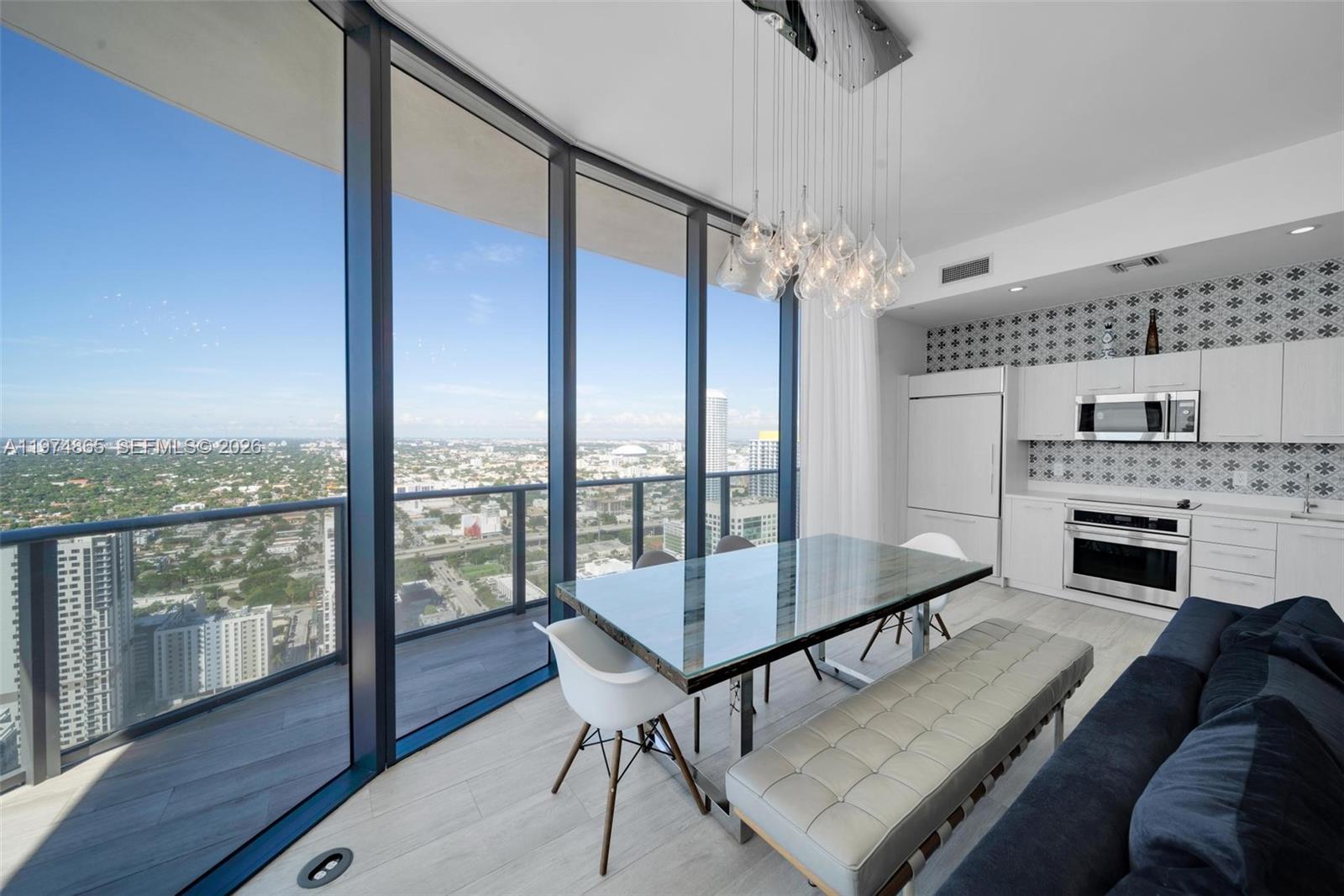 55 SW 9th St #4406, Miami FL 33130