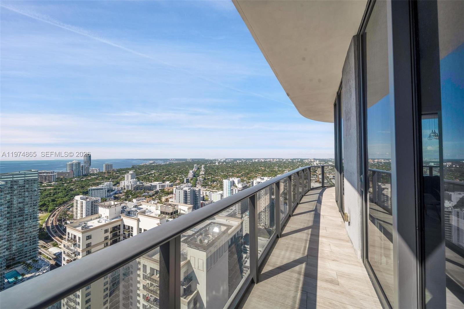 55 SW 9th St #4406, Miami FL 33130