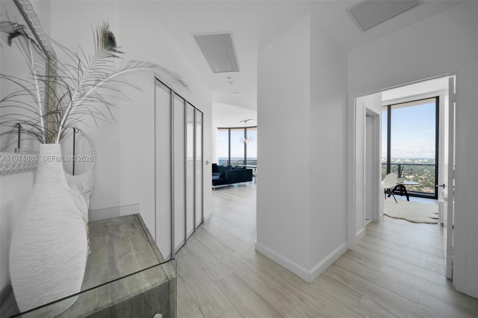 55 SW 9th St #4406, Miami FL 33130