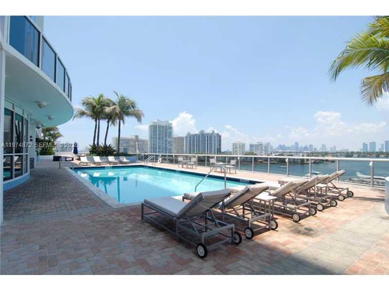 1800 SUNSET HARBOUR DR #811, Miami Beach FL 33139