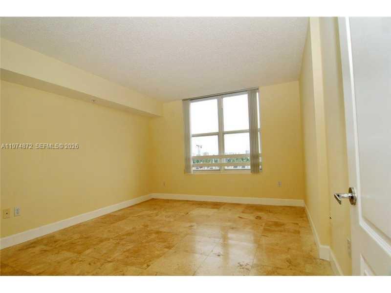 1800 SUNSET HARBOUR DR #811, Miami Beach FL 33139