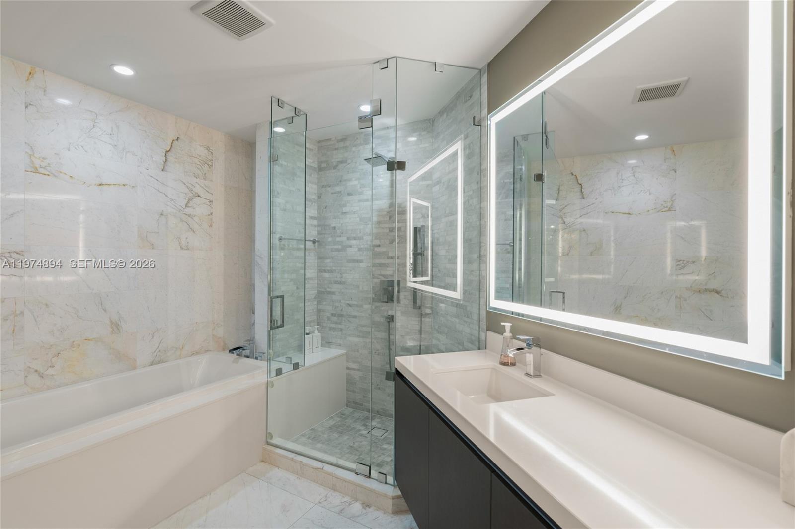 851 NE 1st Ave #4207, Miami FL 33132