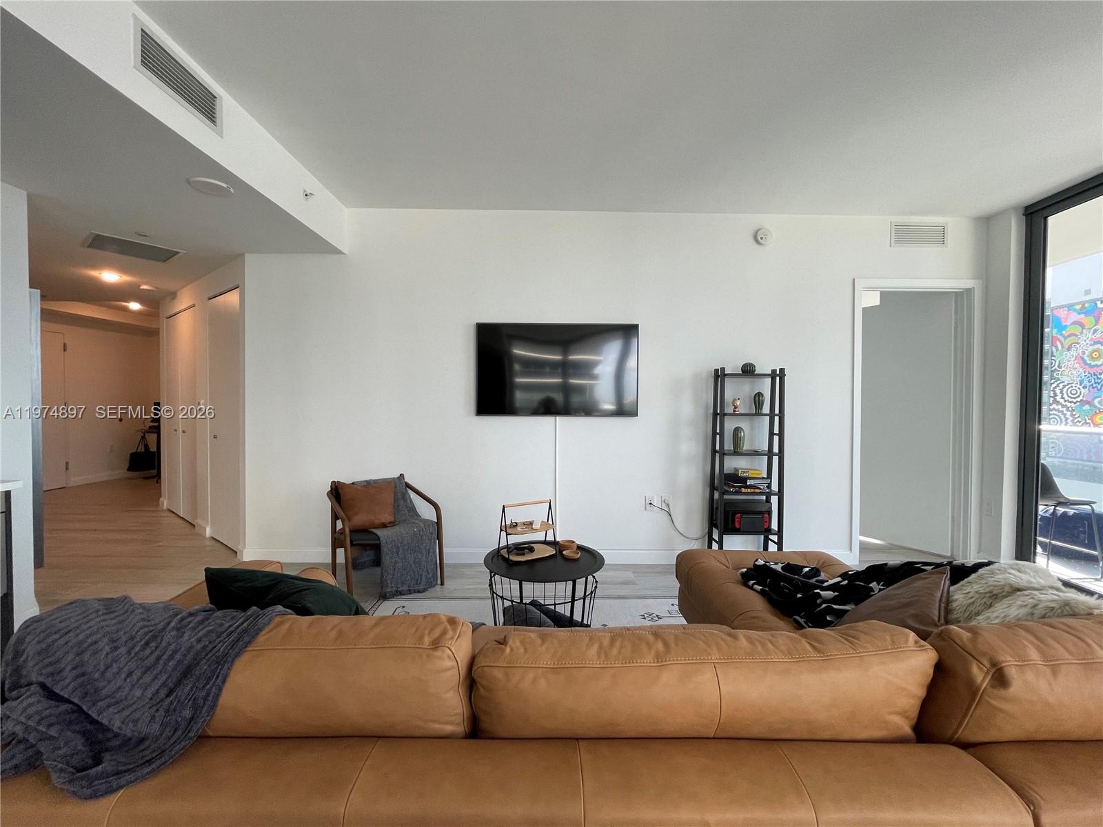 45 SW 9th St #1206, Miami FL 33130