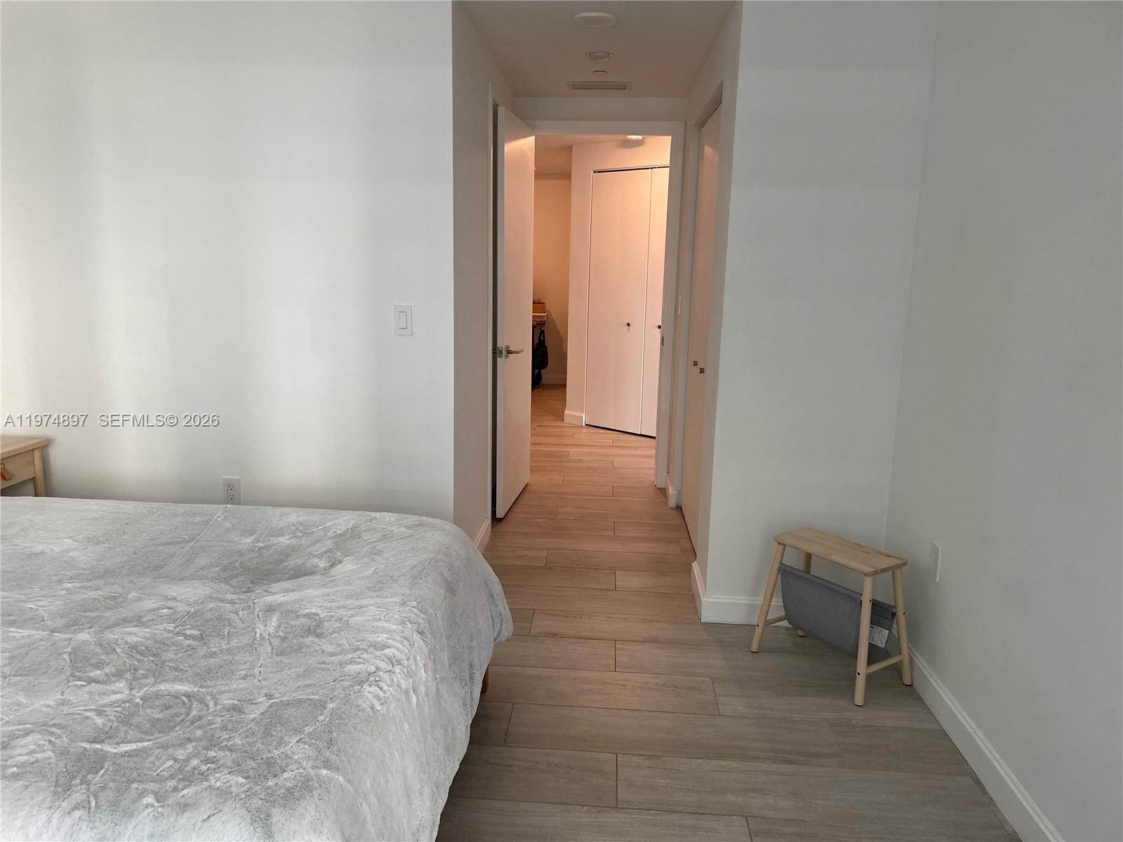 45 SW 9th St #1206, Miami FL 33130