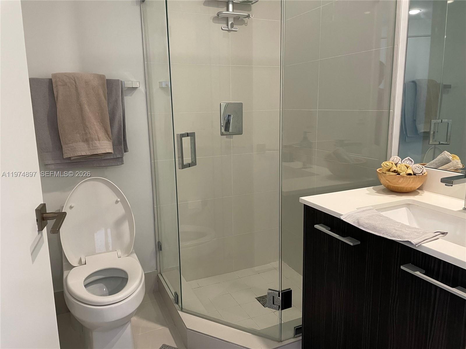 45 SW 9th St #1206, Miami FL 33130