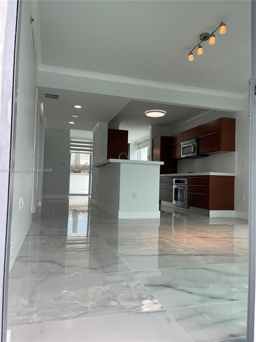 2681 N Flamingo Rd #401S, Sunrise FL 33323